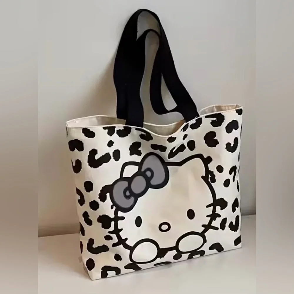 ❤️❤️SANRIO MYSTERY BUNDLE w/ Hello Kitty Canvas Zippered Tote